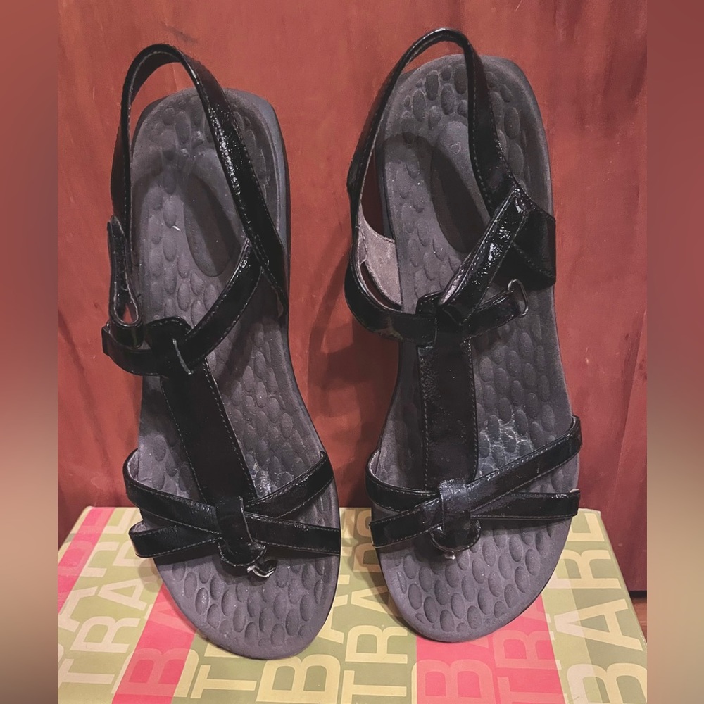 Beartrap Black Sandals